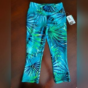 DSG Women's Performance Capris XS Multicolor